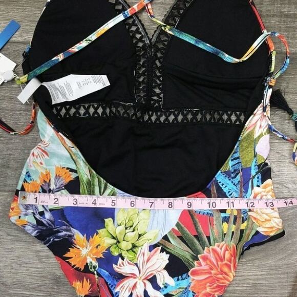 Lucky Brand Crochet Accent V Neck One Piece Size S - Picture 9 of 9